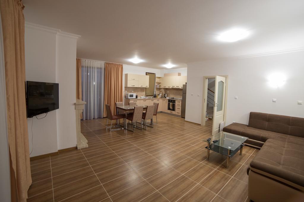 Villas In Complex Trakiyskiy Bryag Лозенец Екстериор снимка